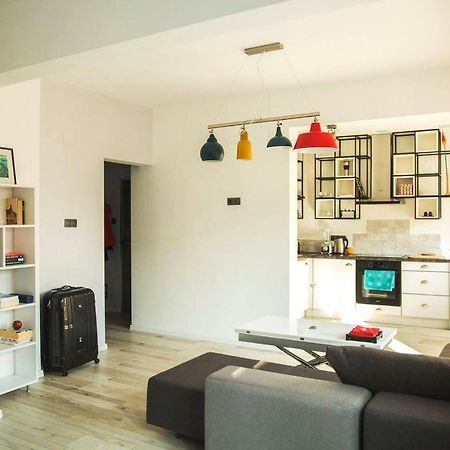 Sunny Studio On Ulica Lyuben Karavelov София Екстериор снимка